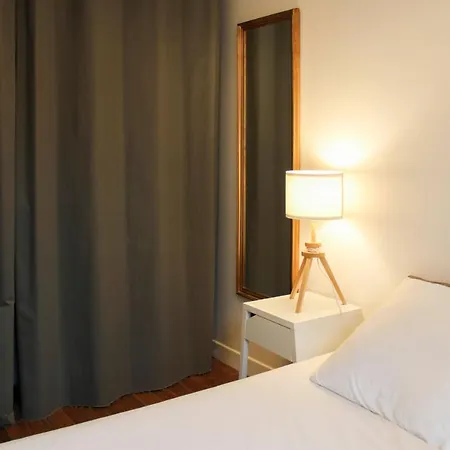 Nice T2 With Terrace In The Heart Of Paris